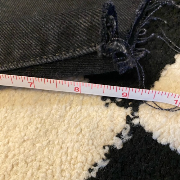 Men’s Levi’s 501 Black Shorts 38”w - Picture 4 of 6